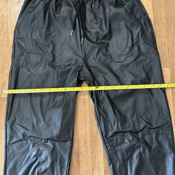 *last chance!!* Women’s black faux leather joggers - Picture 14 of 16